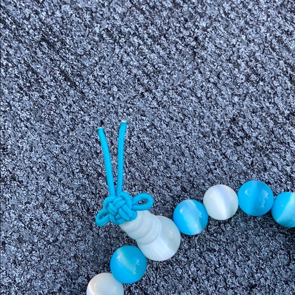 ☀️ Stretchy Bead Bracelet - Picture 2 of 3